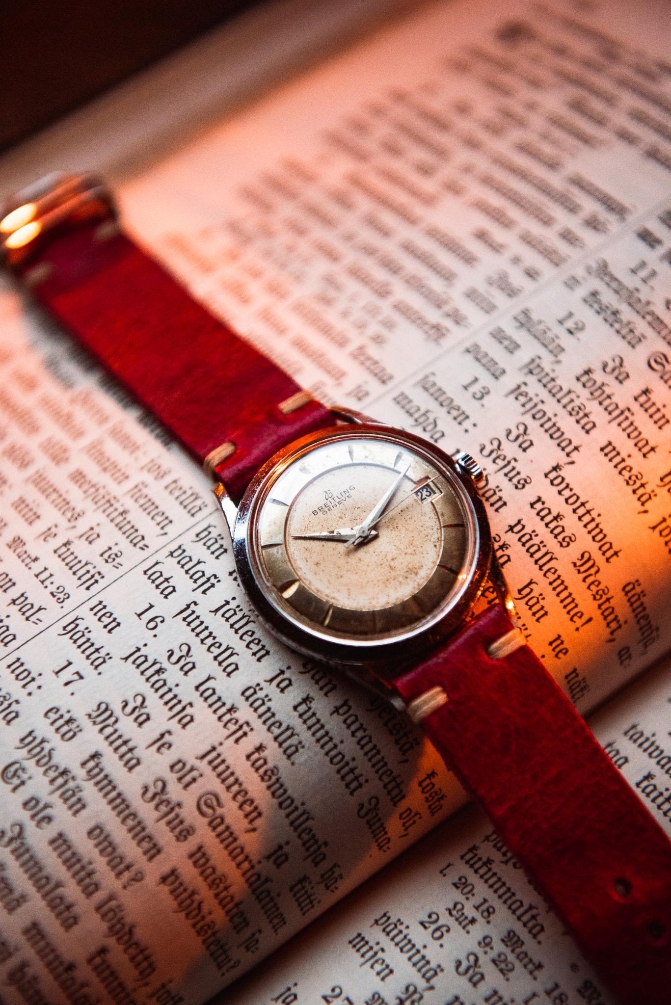 Unleash Your Style: The Magic of Custom-Made Leather Watch Straps - finwatchstraps